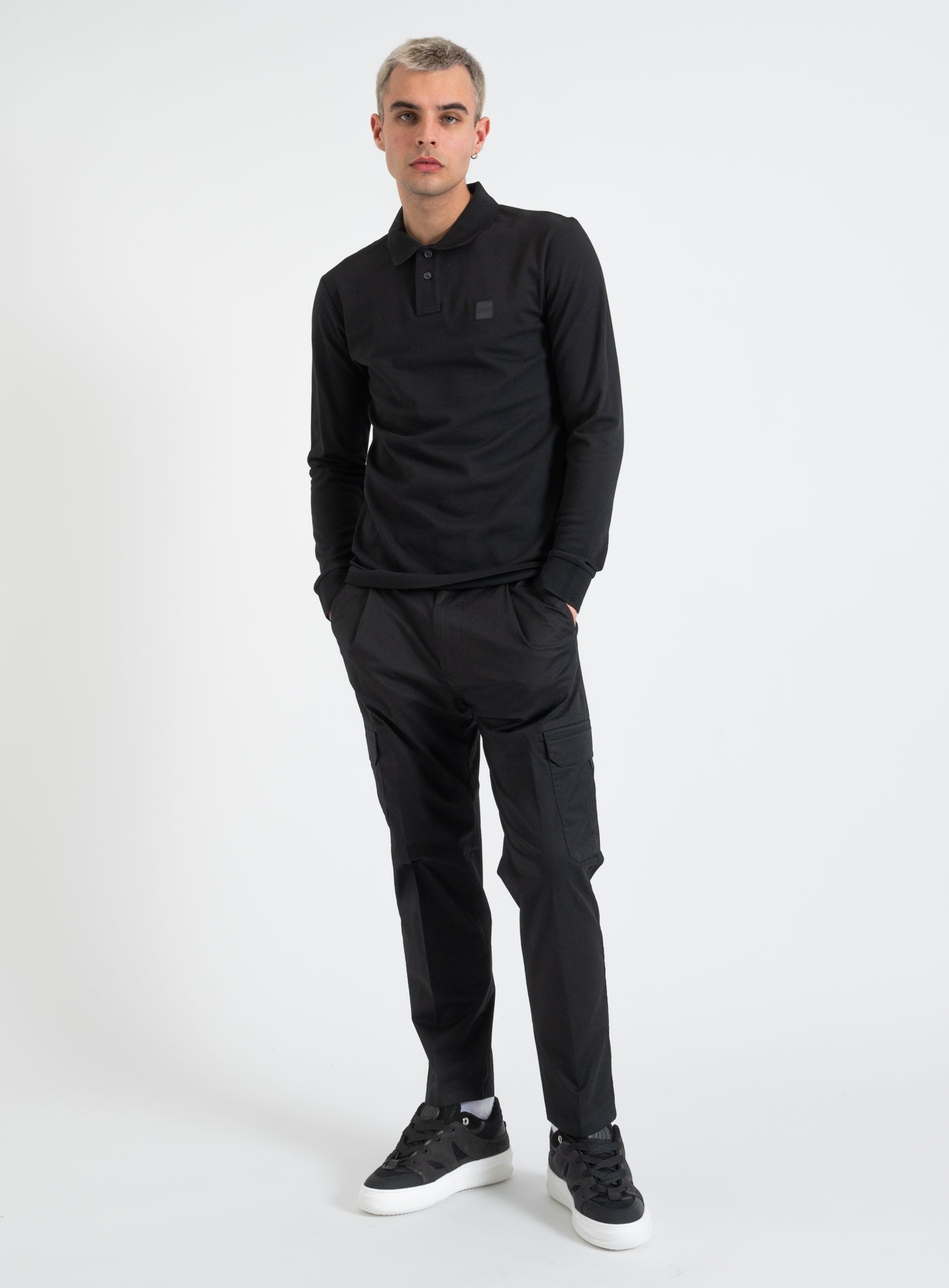 9-PASSERBY 7704