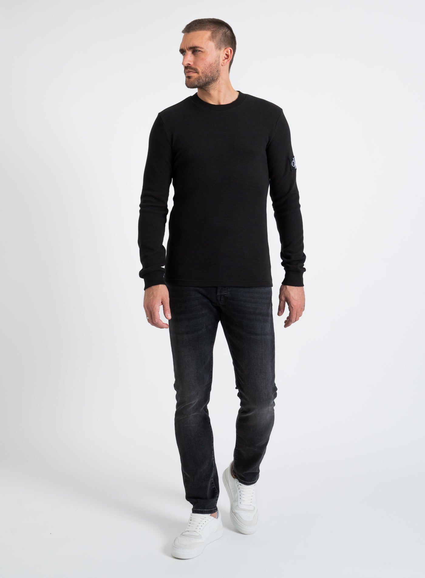 9-J30J323485 BADGE WAFFLE LS TEE