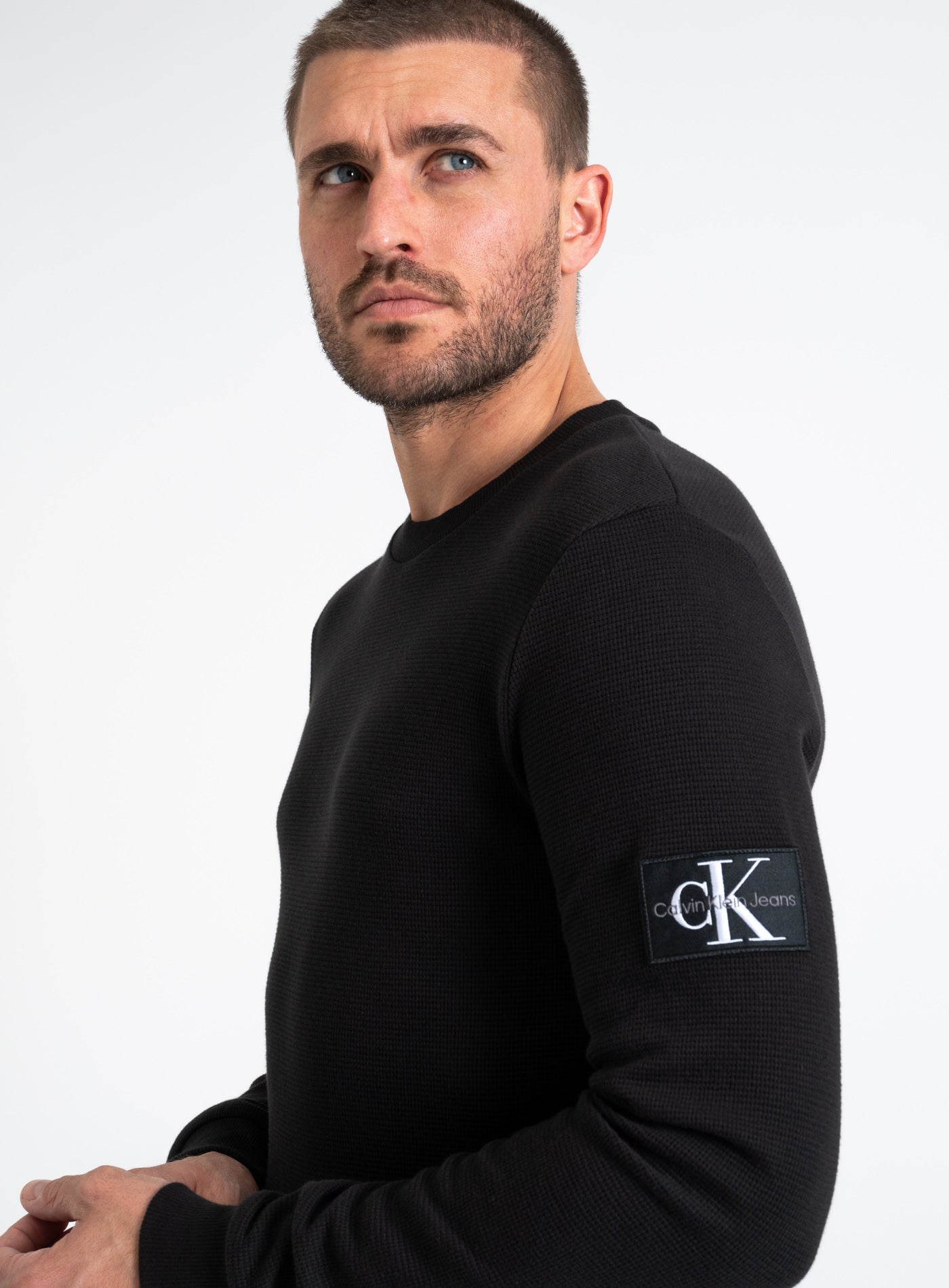 9-J30J323485 BADGE WAFFLE LS TEE