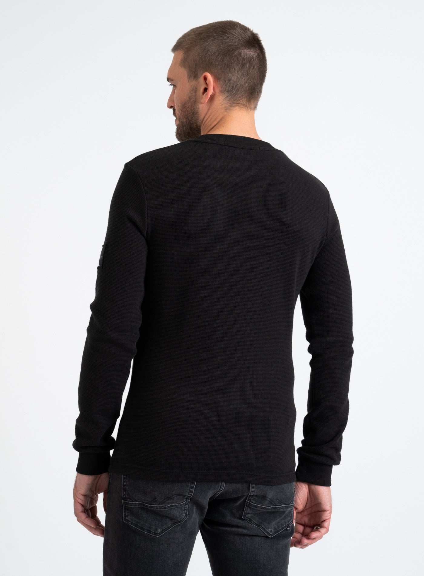 9-J30J323485 BADGE WAFFLE LS TEE