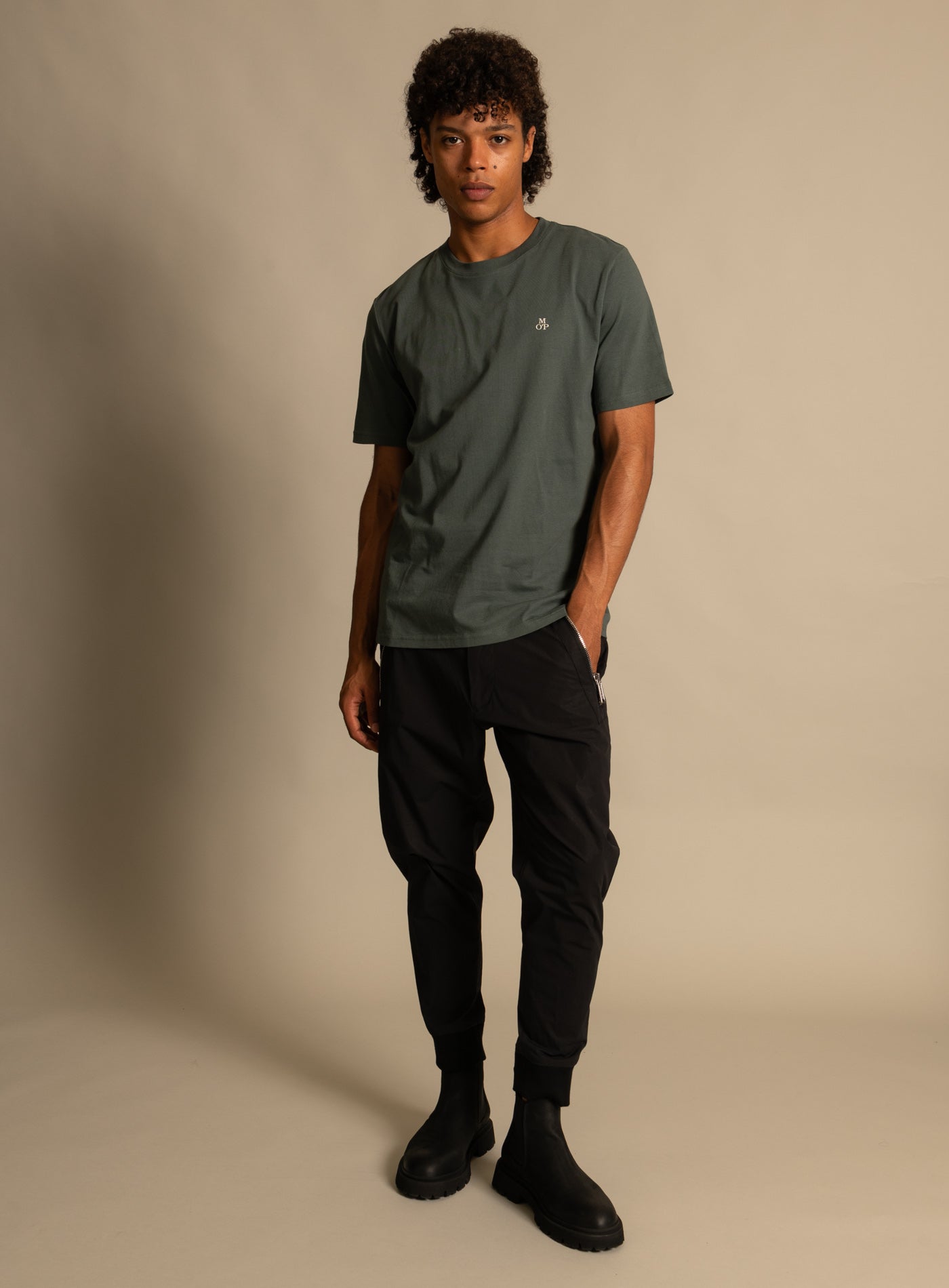 9-B21201251054 LOGO TEE