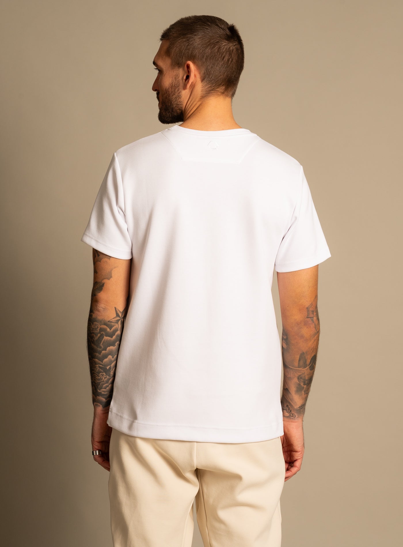 9-B1112.1224 Q-SERIES SWEAT TEE