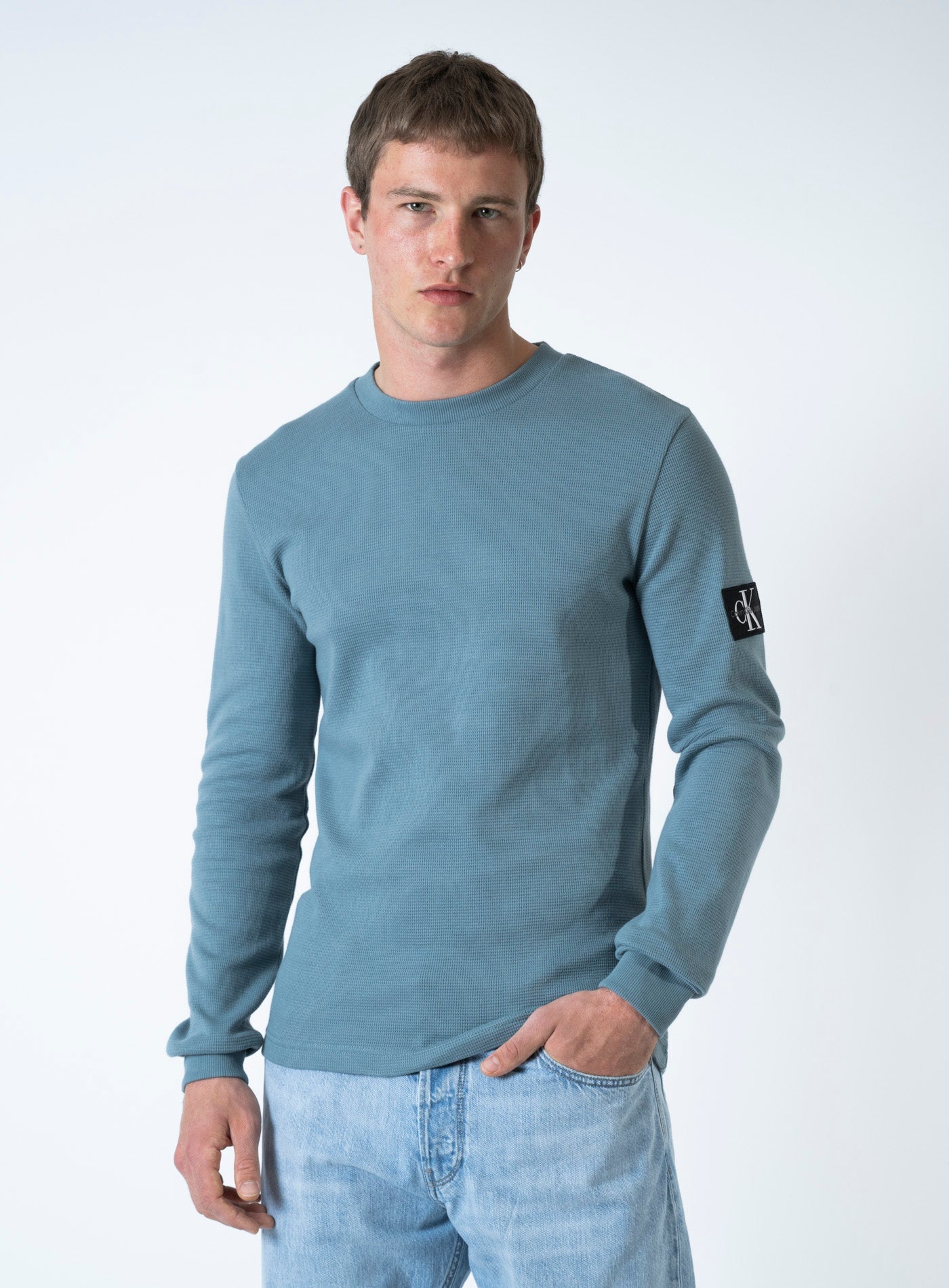 251-J30J323485 BADGE WAFFLE LS TEE