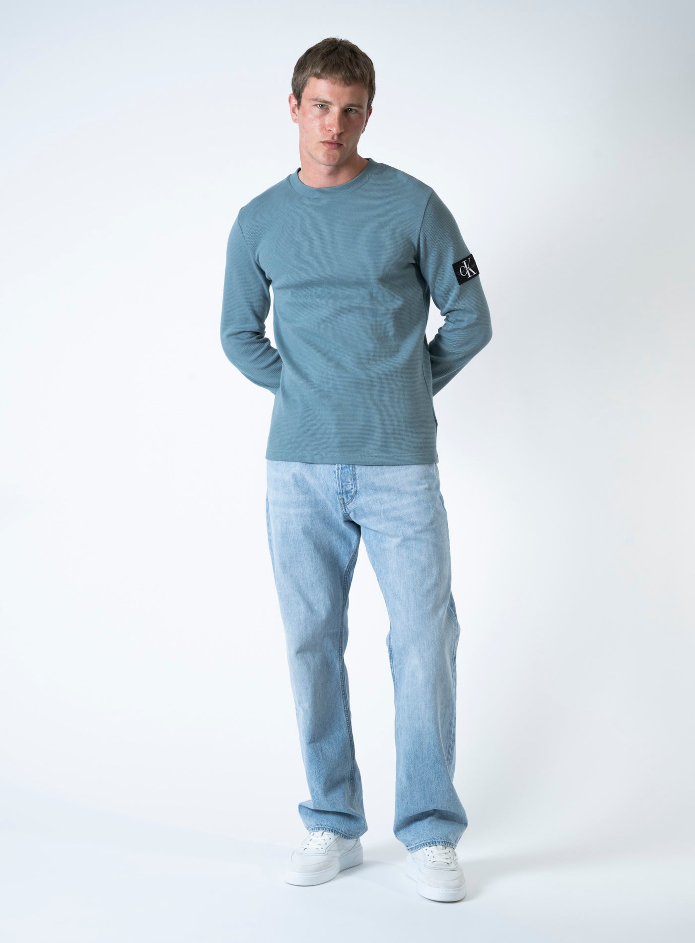 251-J30J323485 BADGE WAFFLE LS TEE