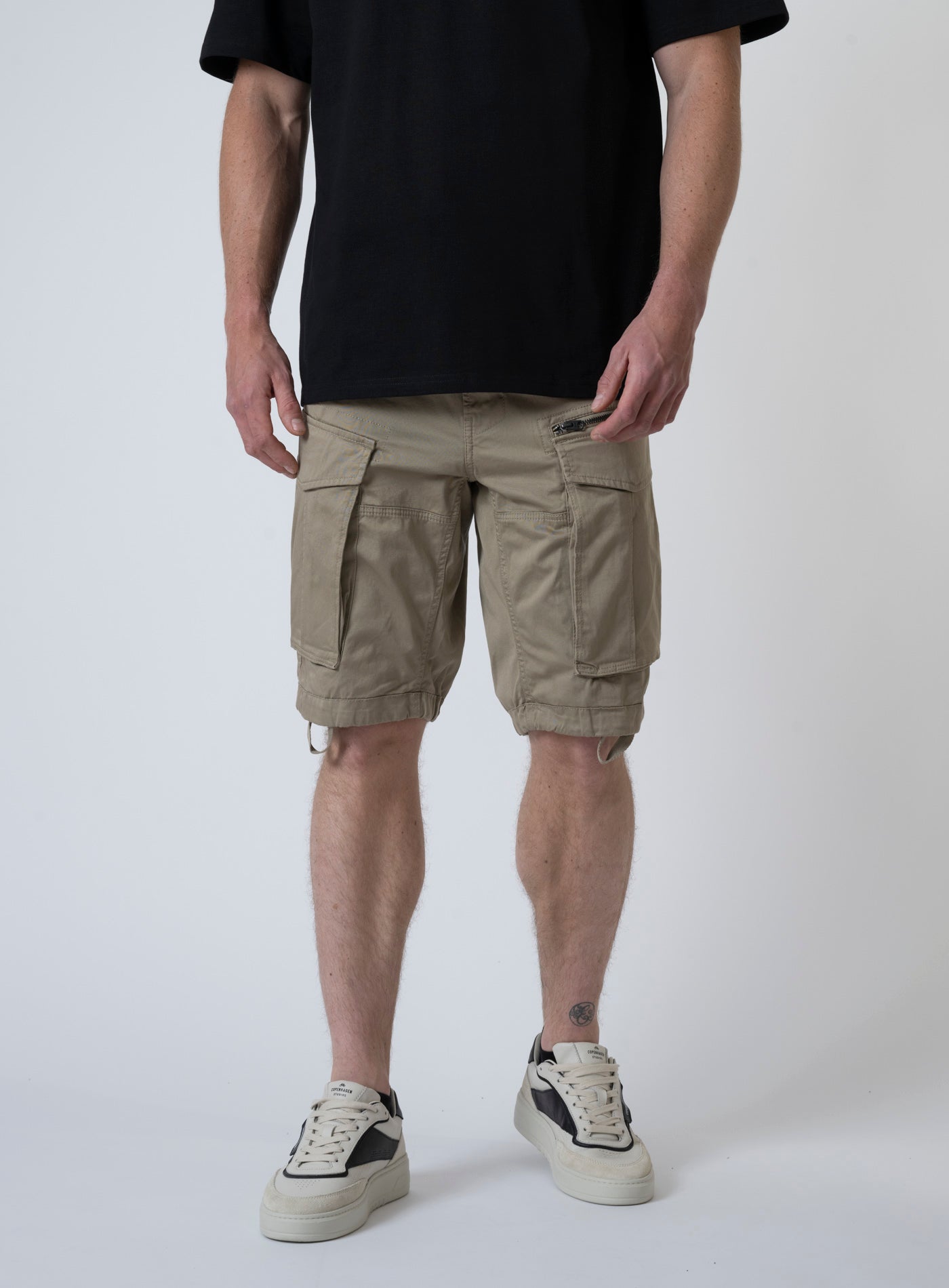 251-ROVIC ZIP SHORT D26214-5126
