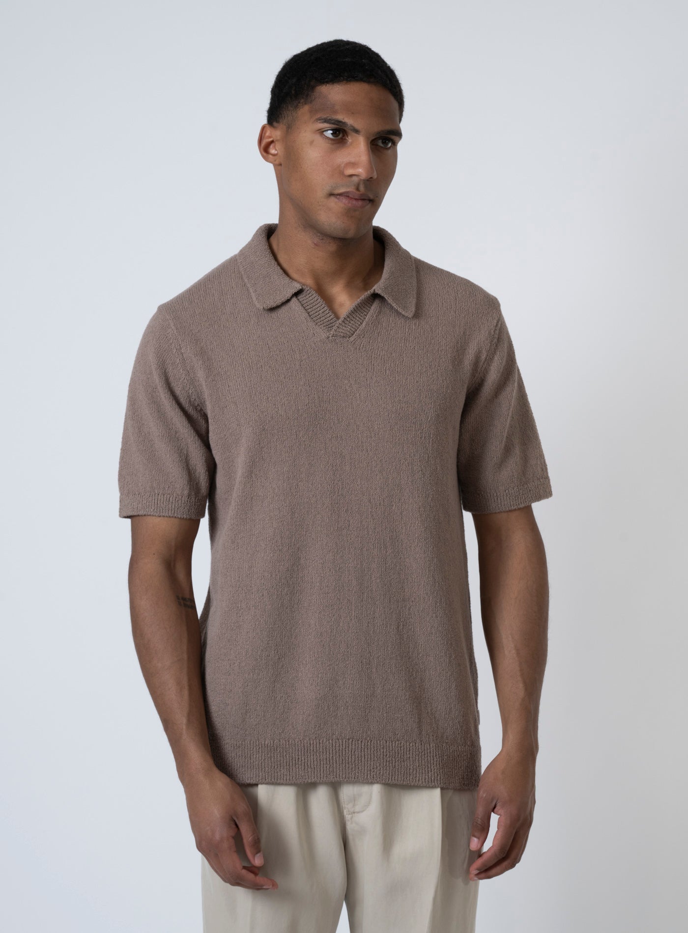 251-CCWILDER KNIT SPLIT NECK SN 12272274