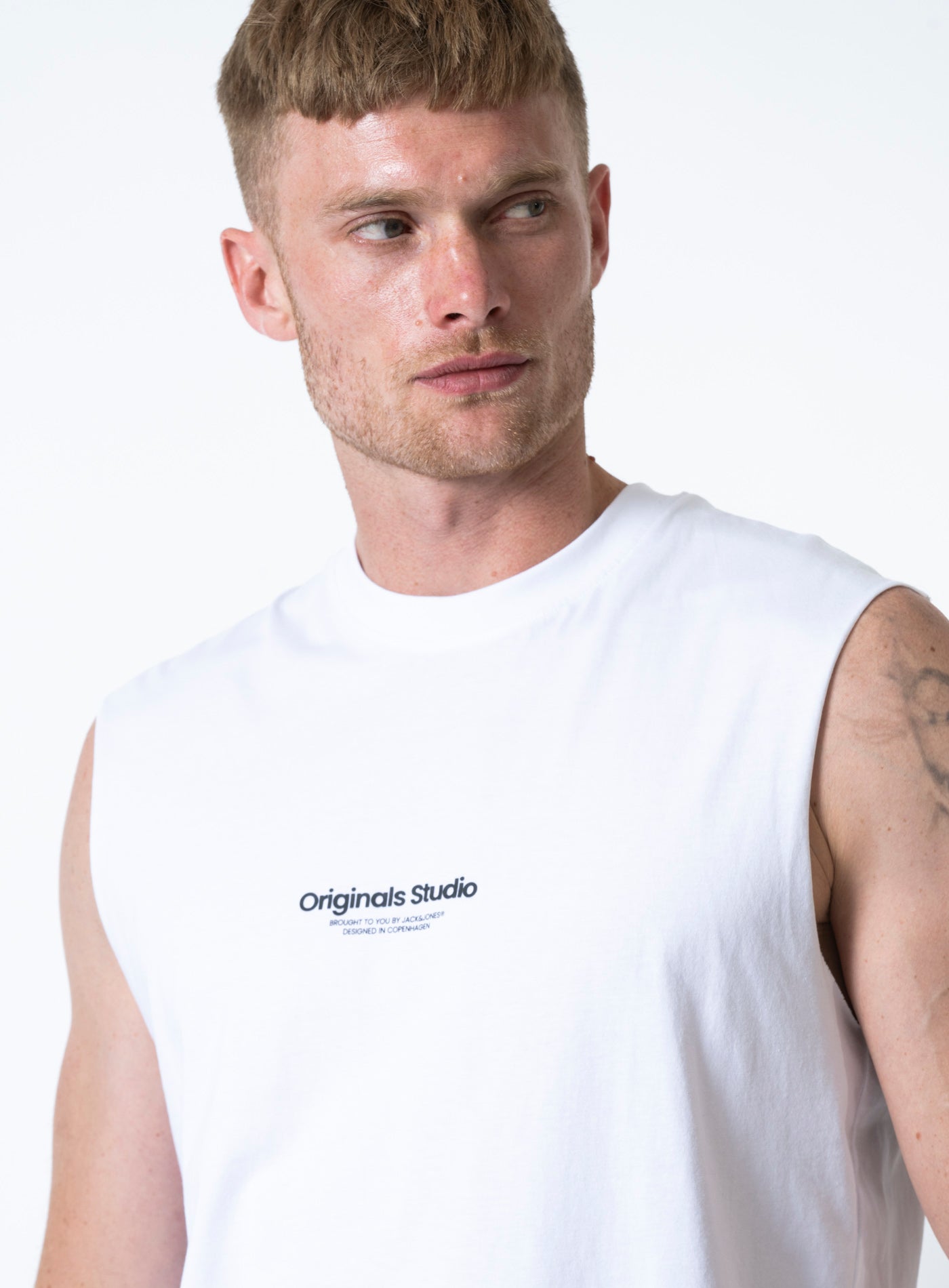 251-VESTERBRO SLEEVELESS TEE SN 12250430