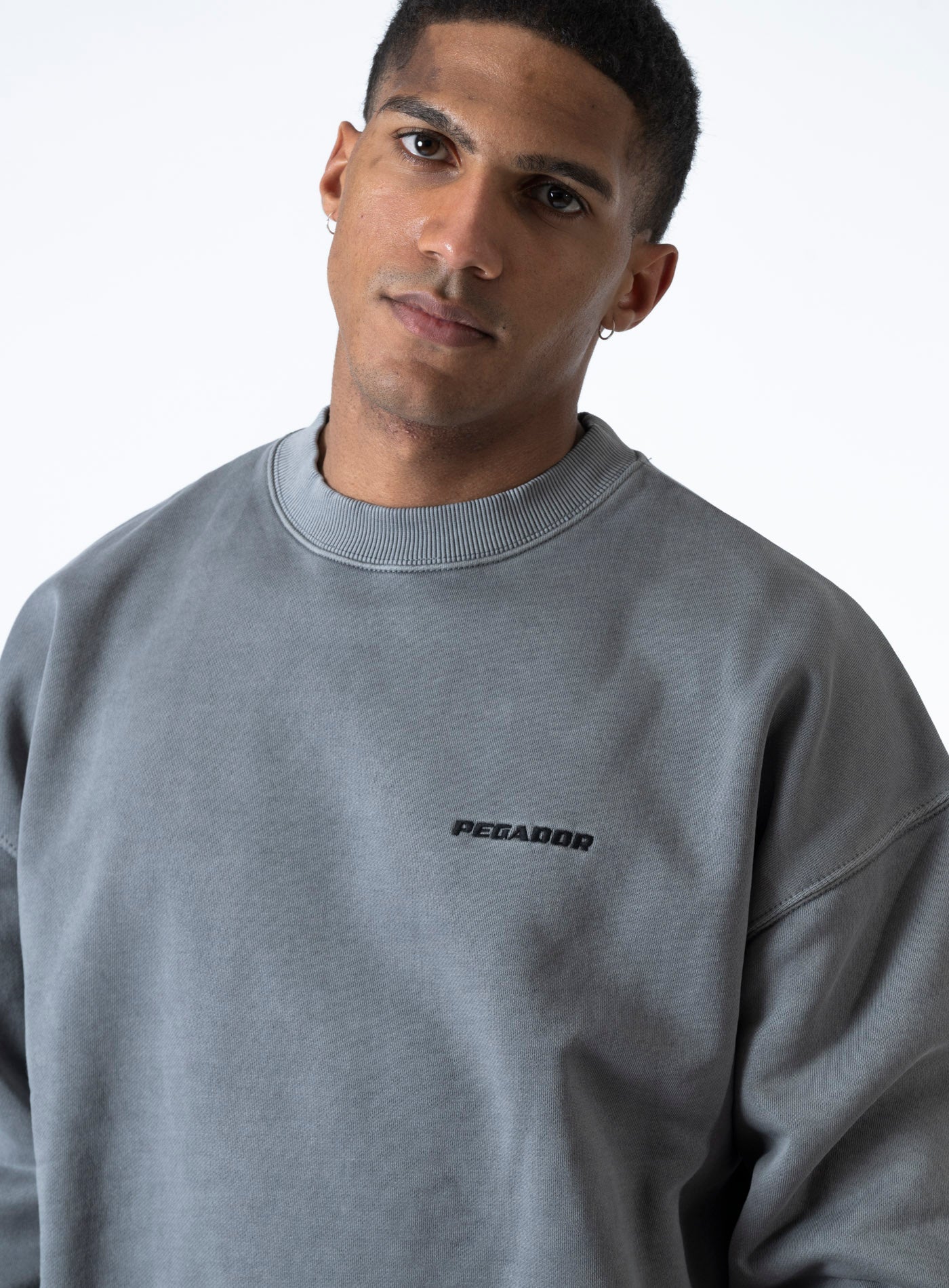 251-PGDR-1104 LOGO OS-SWEATER
