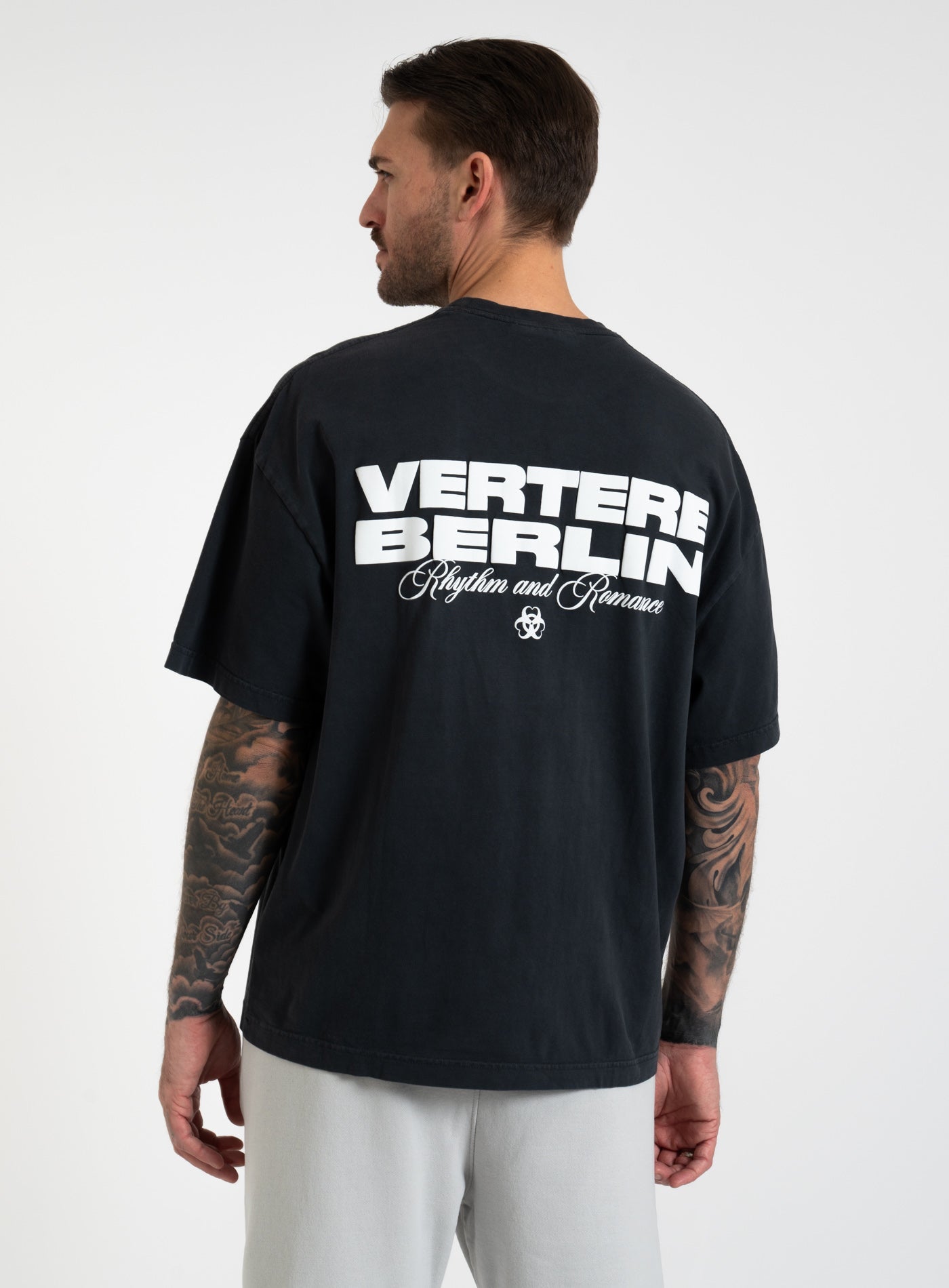 251-STUDIO LOGO T-WASHED VER-T289