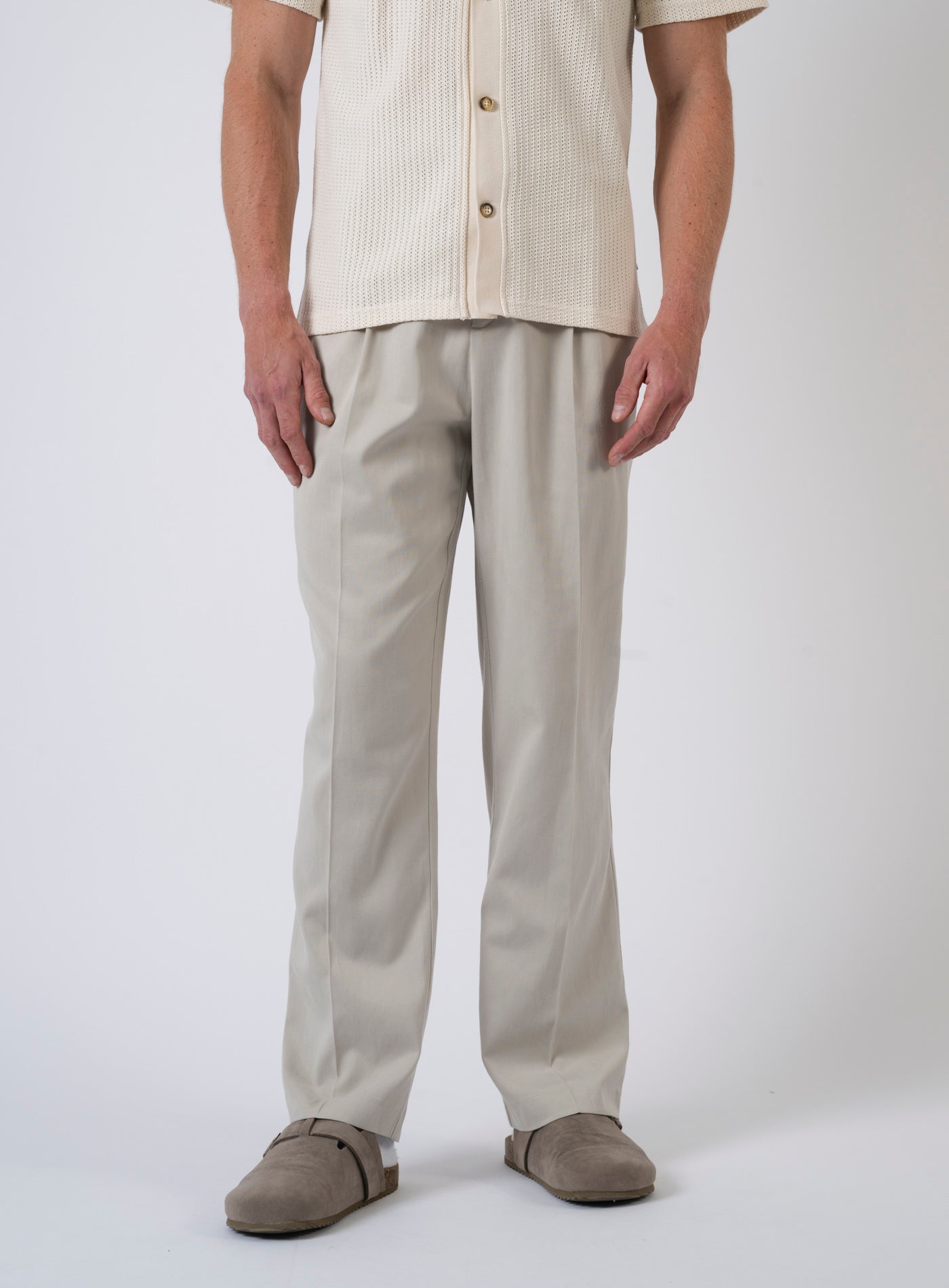 252-RANDALL PLEATED 1000062