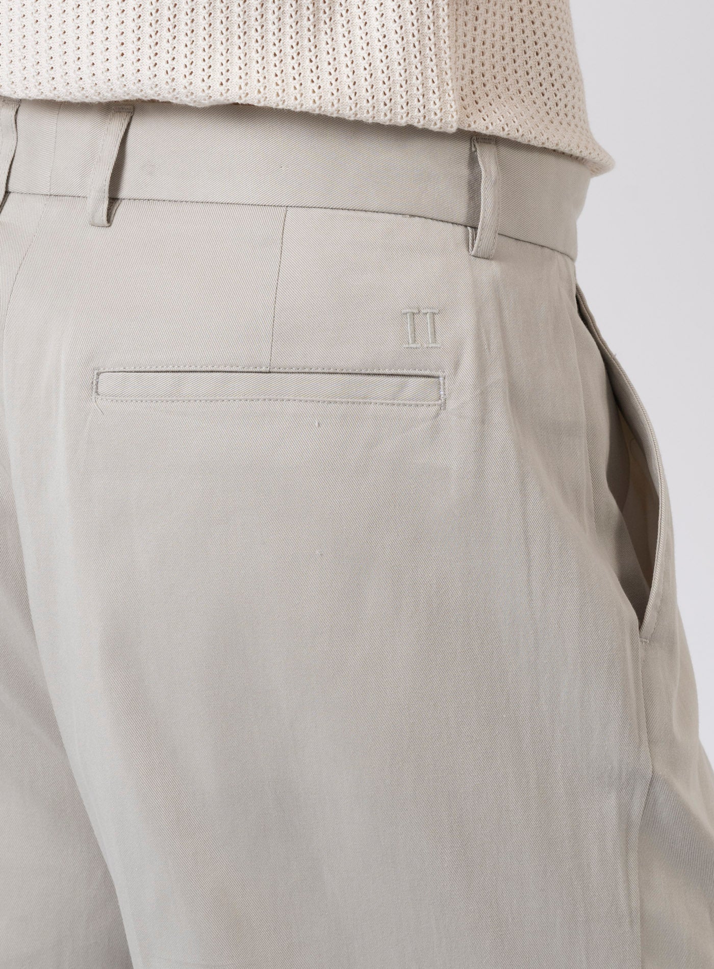 252-RANDALL PLEATED 1000062