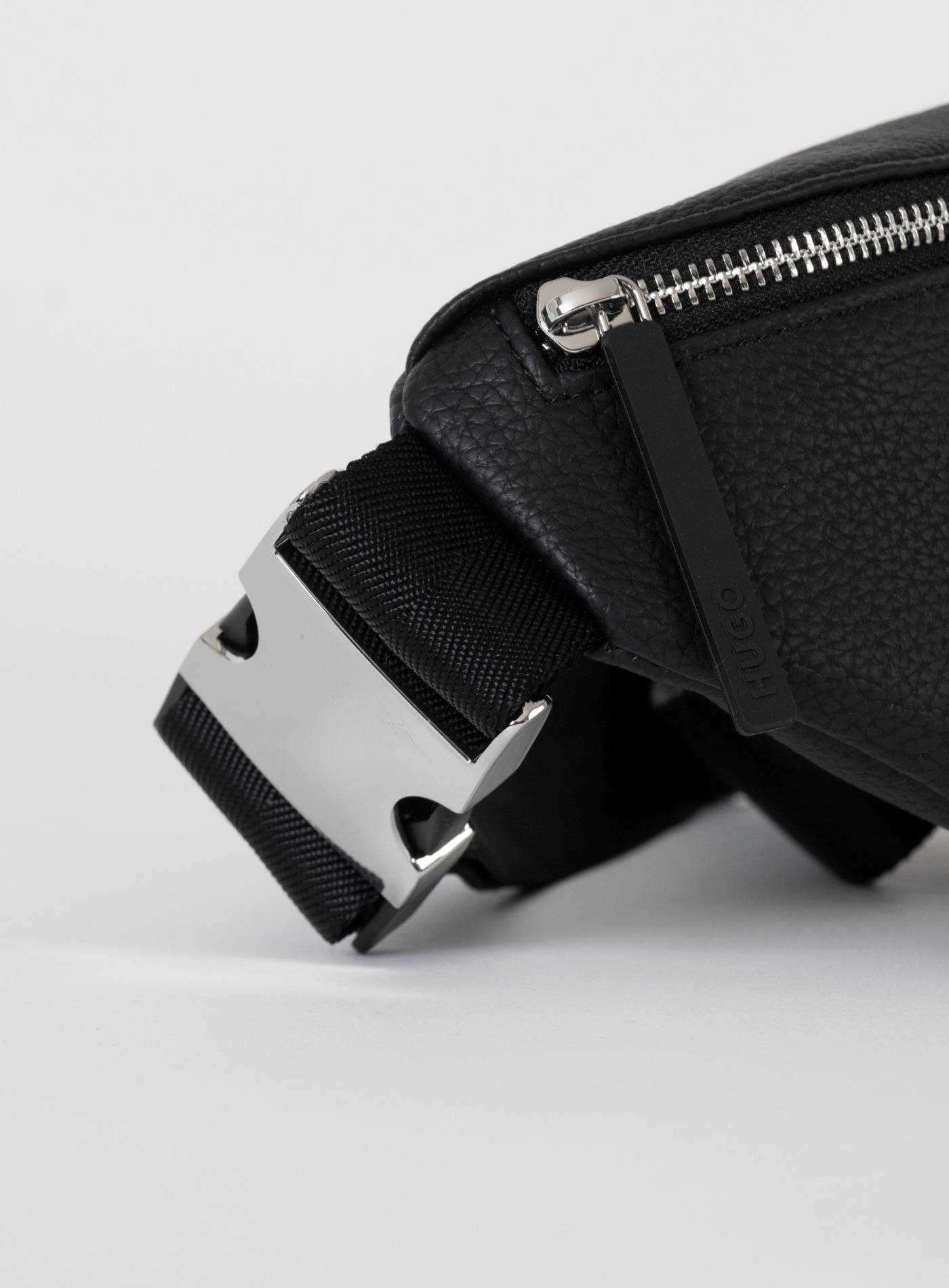 252-ETHON 2.0 HI BUMBAG N 5679